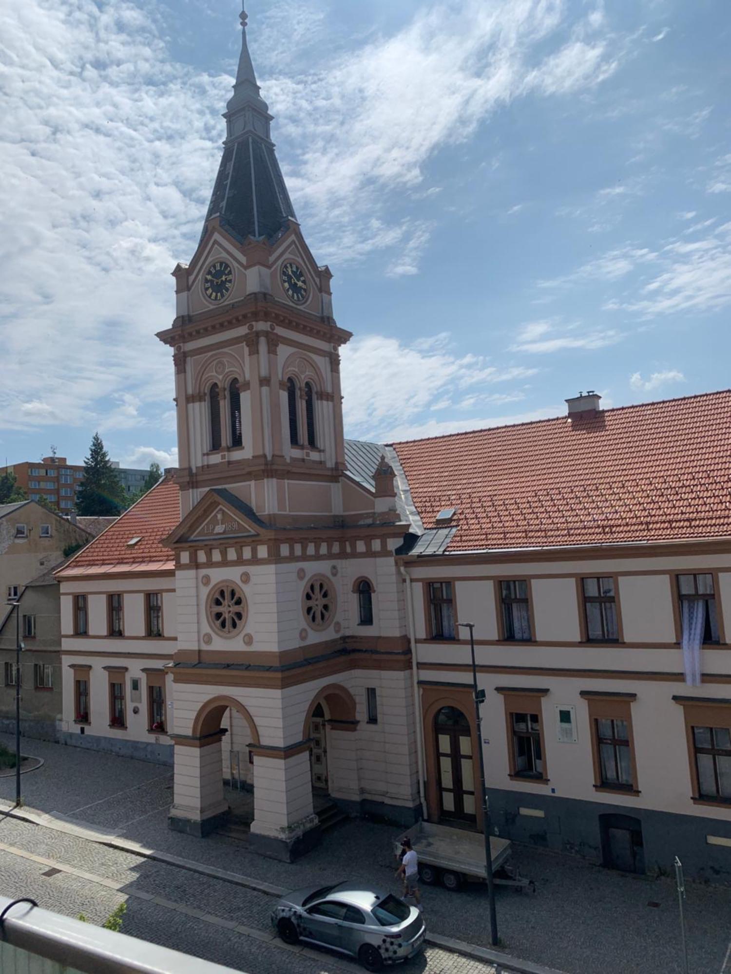 Apartman Az Pro 8 Osob Humpolec Exteriör bild